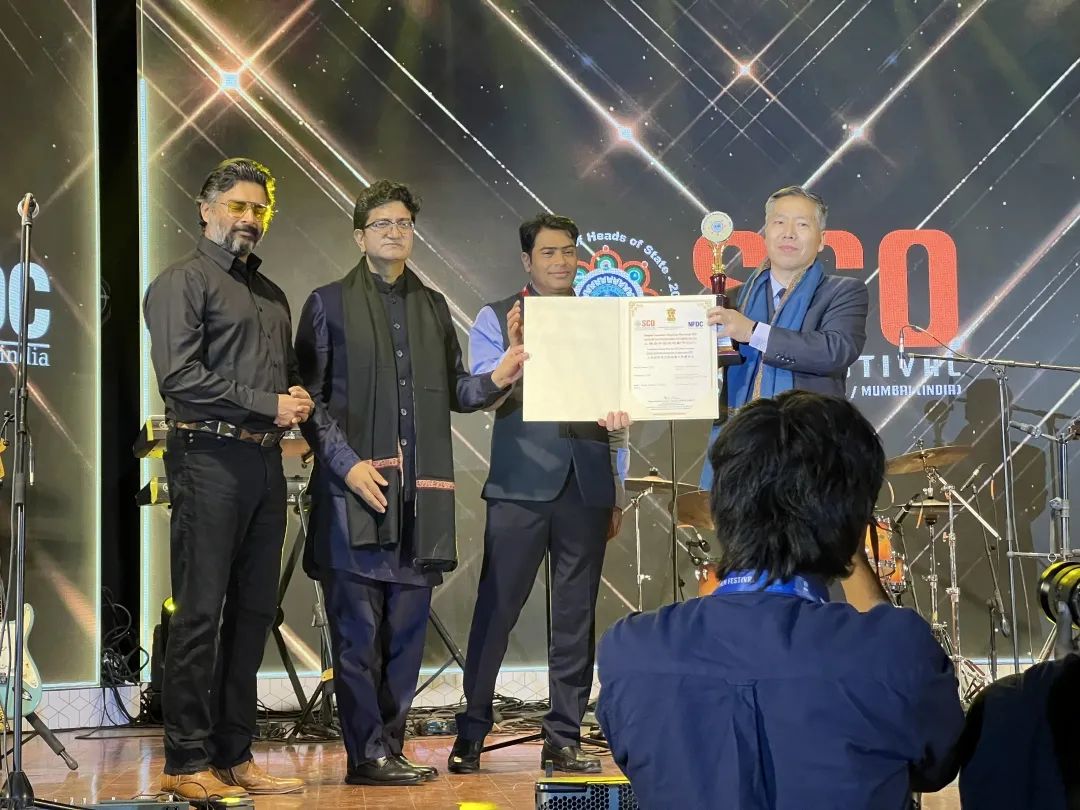 1675864688.jpg 1675864688.jpg